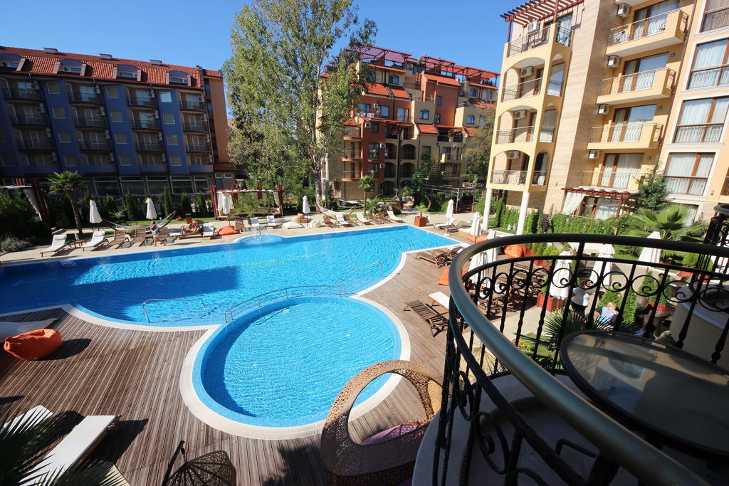 Menada Harmony Suites Apartments 阳光海滩 外观 照片