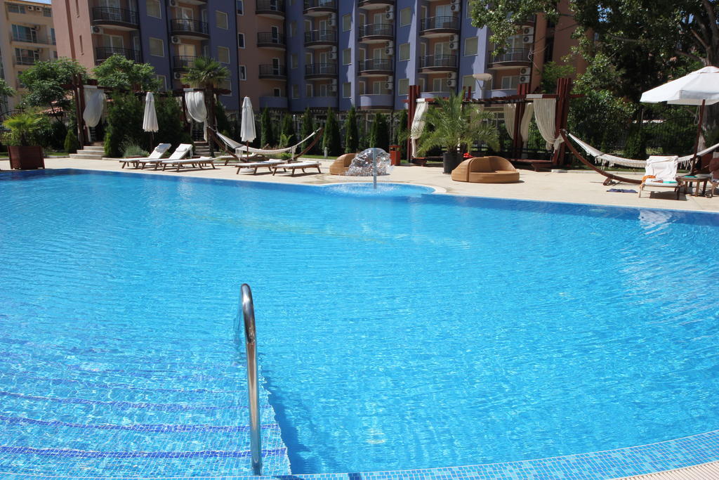 Menada Harmony Suites Apartments 阳光海滩 外观 照片