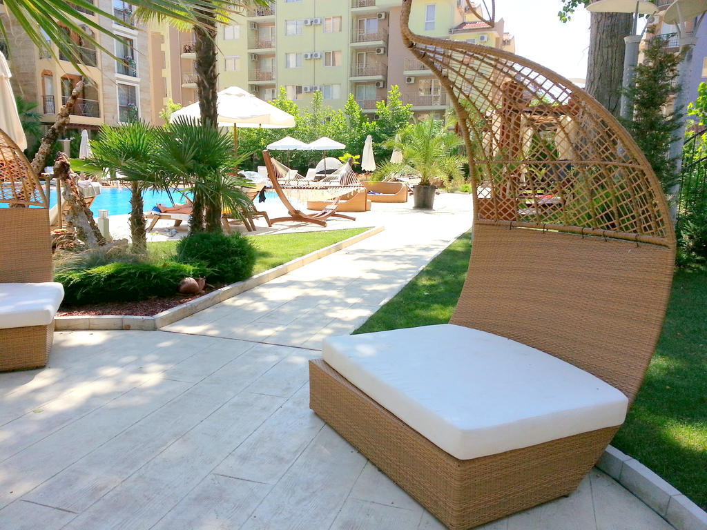Menada Harmony Suites Apartments 阳光海滩 外观 照片