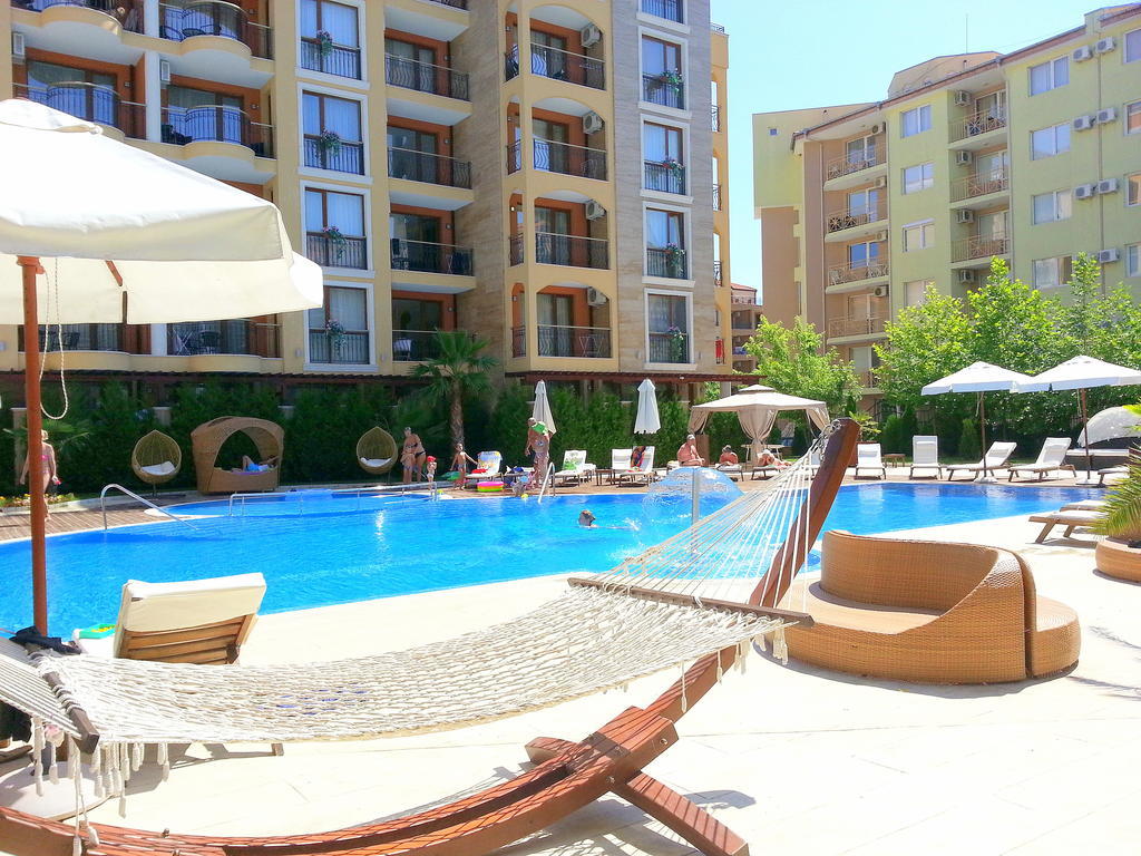 Menada Harmony Suites Apartments 阳光海滩 外观 照片